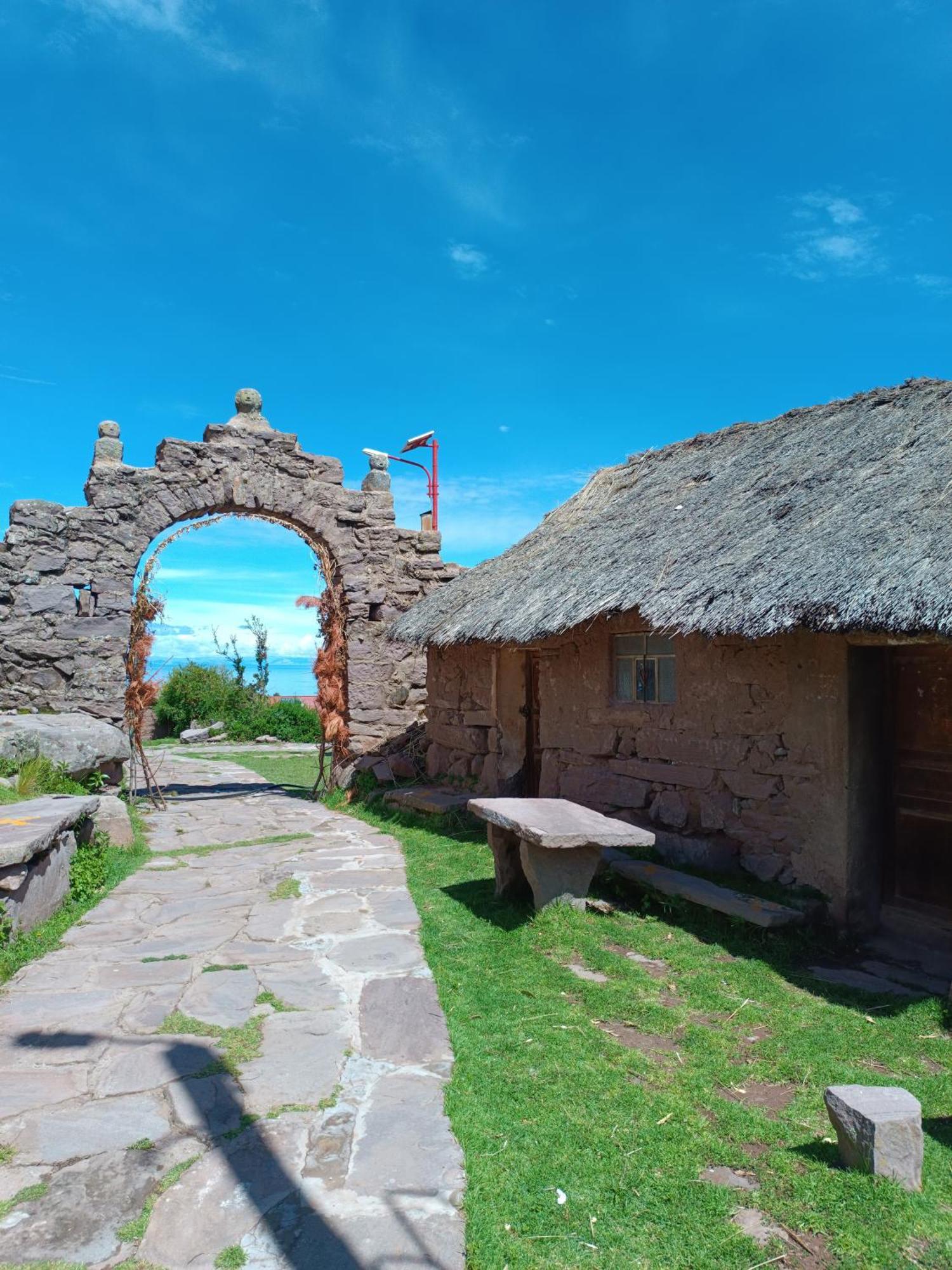 Hotel Taquile Familia Celso Huillanopampa Exteriér fotografie