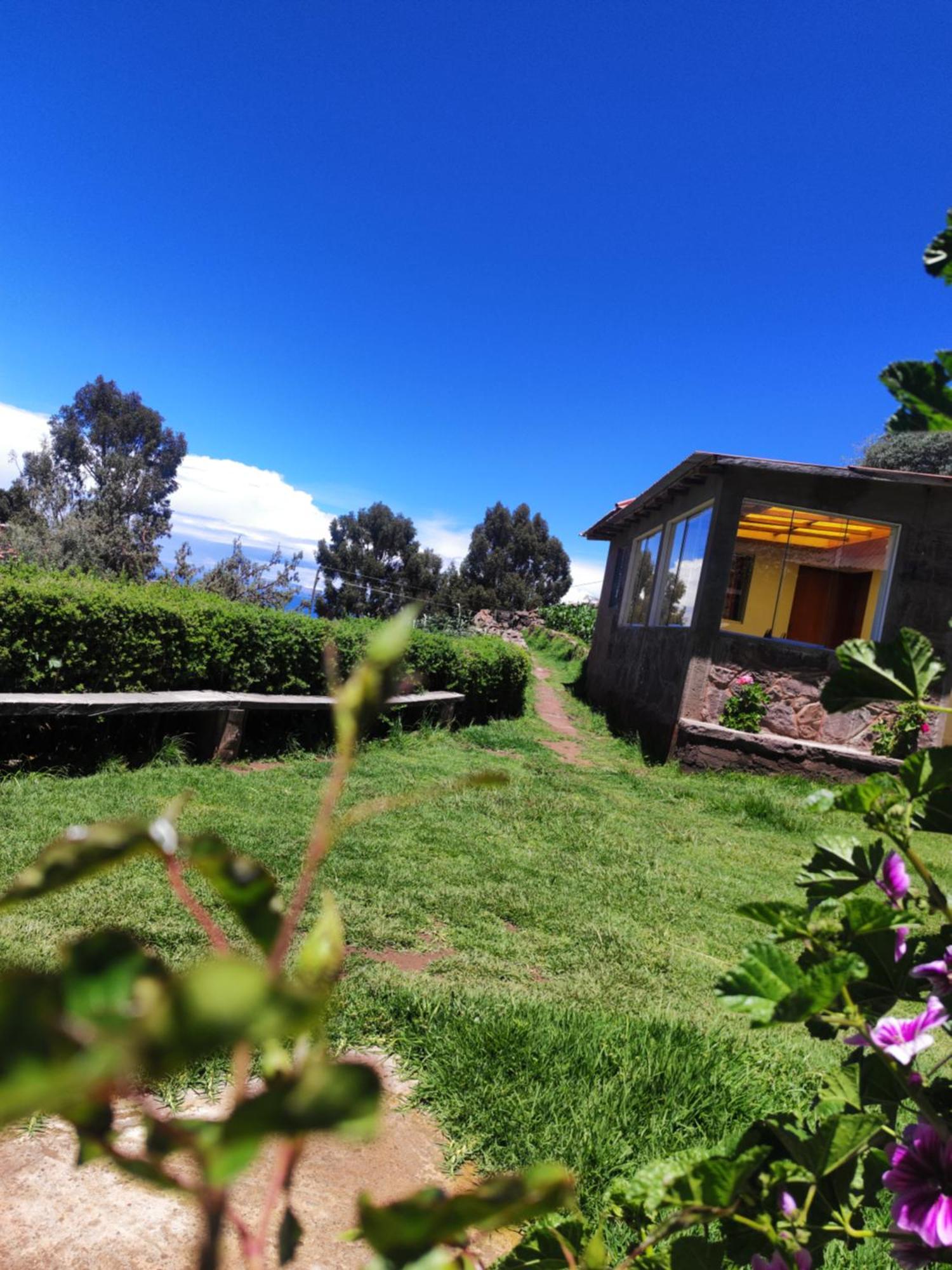Hotel Taquile Familia Celso Huillanopampa Exteriér fotografie