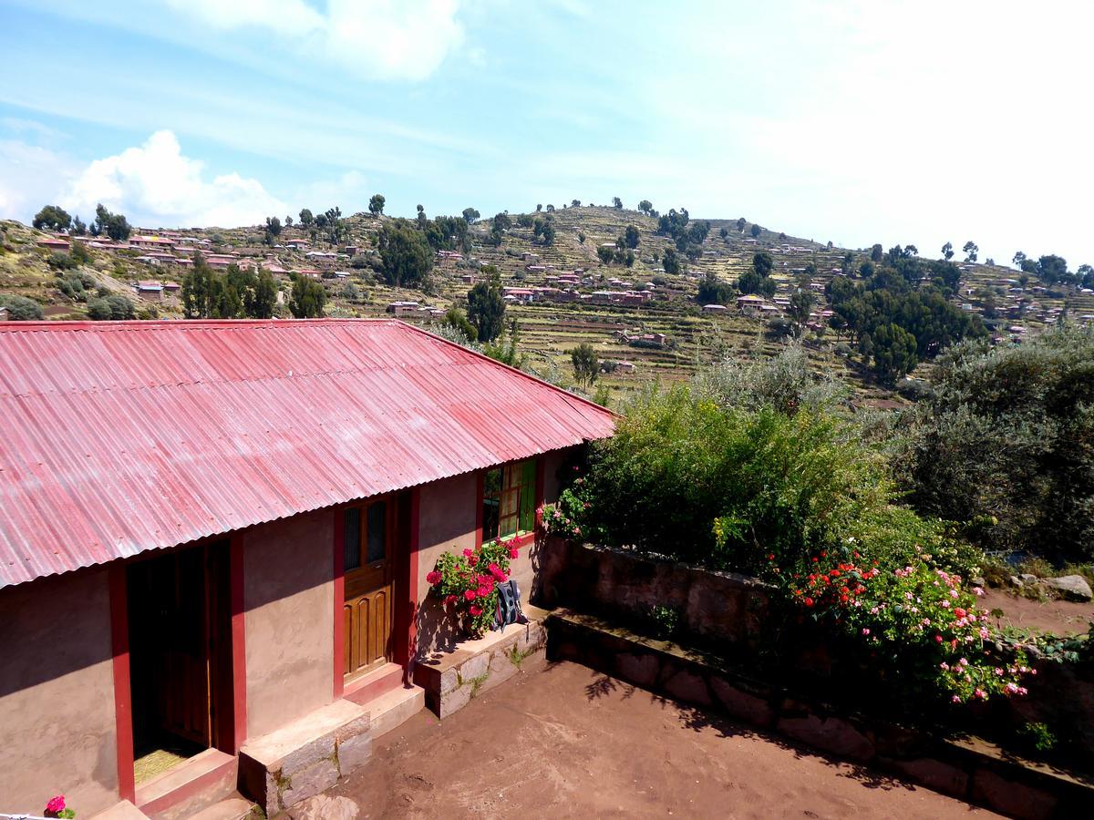 Hotel Taquile Familia Celso Huillanopampa Exteriér fotografie